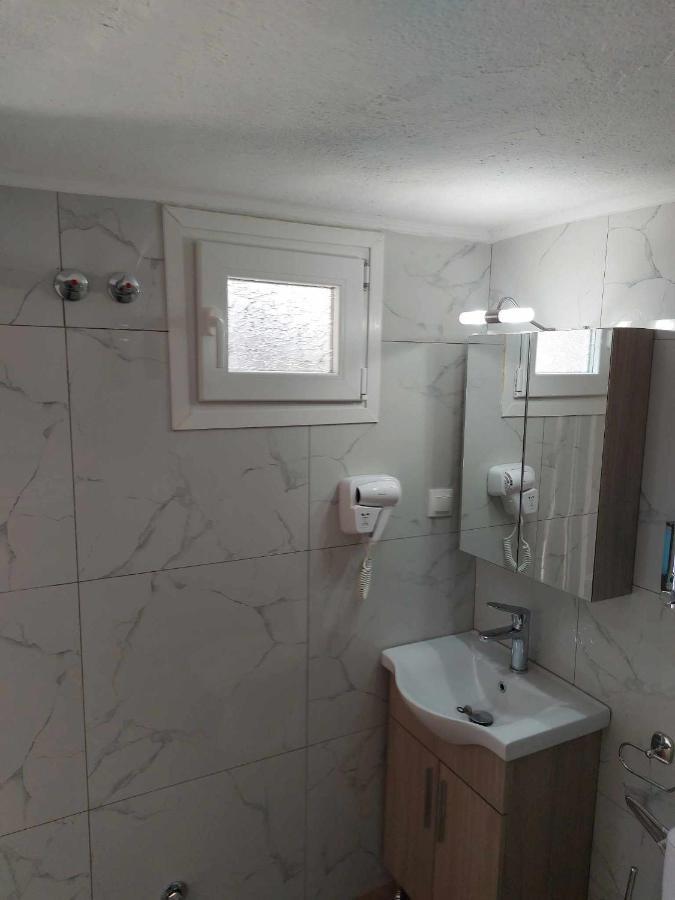Studio Με Όλες Τις Ανέσεις Vétrina Extérieur photo