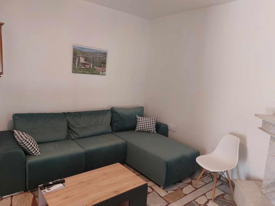 Studio Με Όλες Τις Ανέσεις Vétrina Extérieur photo